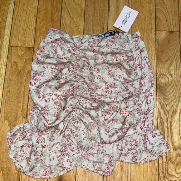 Missguided Skirts Nwts Missguided Floral Print Ruched Mini